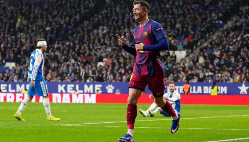 Fanúšikovia Espanyolu opäť neudržali nervy, po hráčoch lietali fľaše