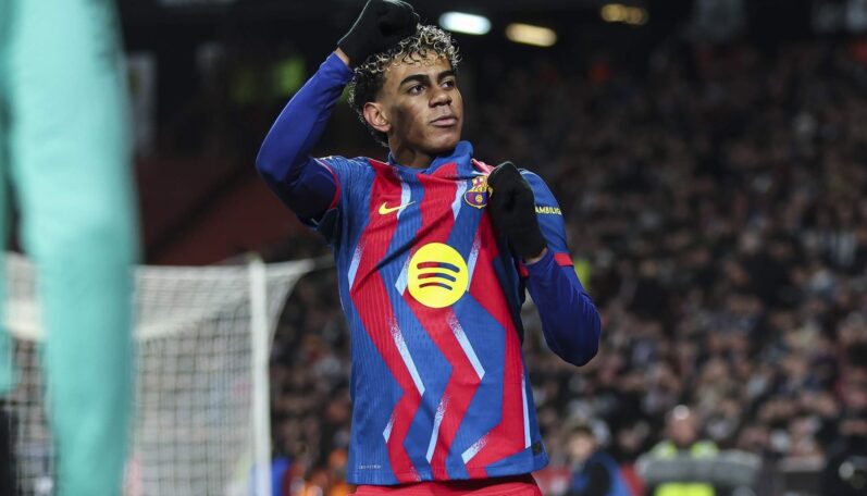 Lamine Yamal si prevzal Cenu Alda Roviru