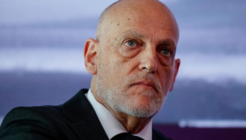 položil otázku týkajúcu sa volieb FC Barcelony