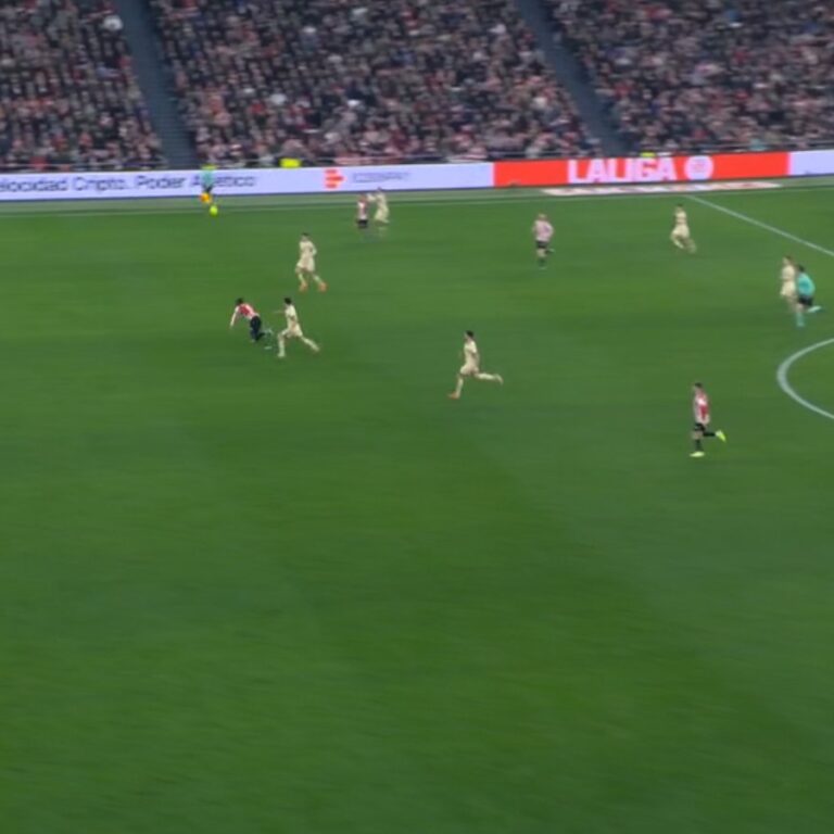 mal byť Cubarsí vylúčený za faul na Iñakiho Wiliamsa