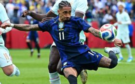 Raphinha musel predčasne opustiť zápas s Francúzskom