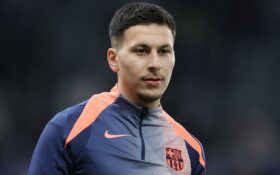 Roonyho Bardghjiho v drese Barcelony. O jeho služby sa zaujíma čoraz viac tímov