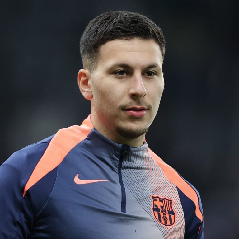 Roonyho Bardghjiho v drese Barcelony. O jeho služby sa zaujíma čoraz viac tímov