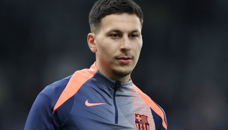 Roonyho Bardghjiho v drese Barcelony. O jeho služby sa zaujíma čoraz viac tímov