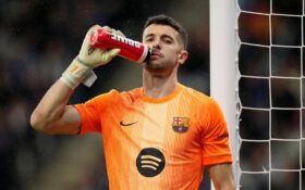 Joan García už odohral za Barcu toľko zápasov ako Szczesny