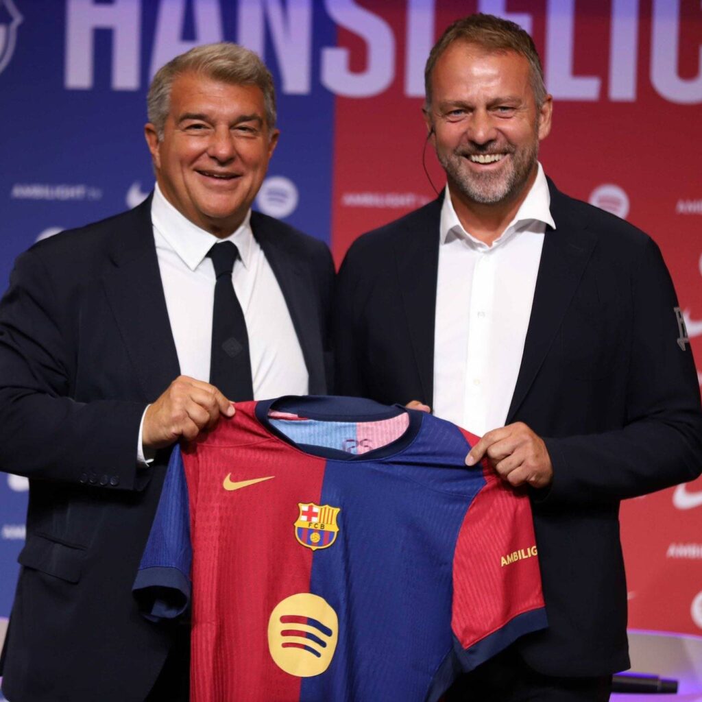 Hansi Flick a prezident klubu Joan Laporta bezprostredne po zápase spoločne na diaľku uslavovali dôležitú výhru.
