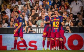 Hráči Barcelony prvýkrát v histórii získali Zarra Trofeo