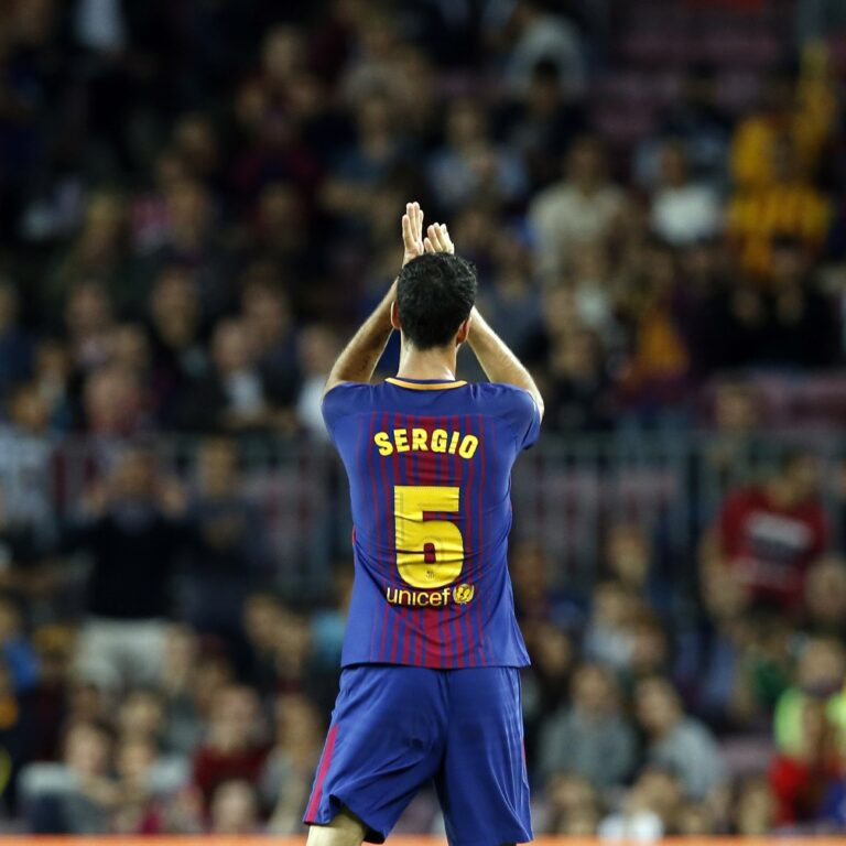 Sergio Busquets navštívil Barcu a do klubu by sa mohol vrátiť ako tréner