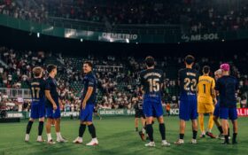 LaLiga kritizuje Barcelonu za vulgárne pokriky fanúšikov na Camp Nou namierené proti Španielsku a polícií