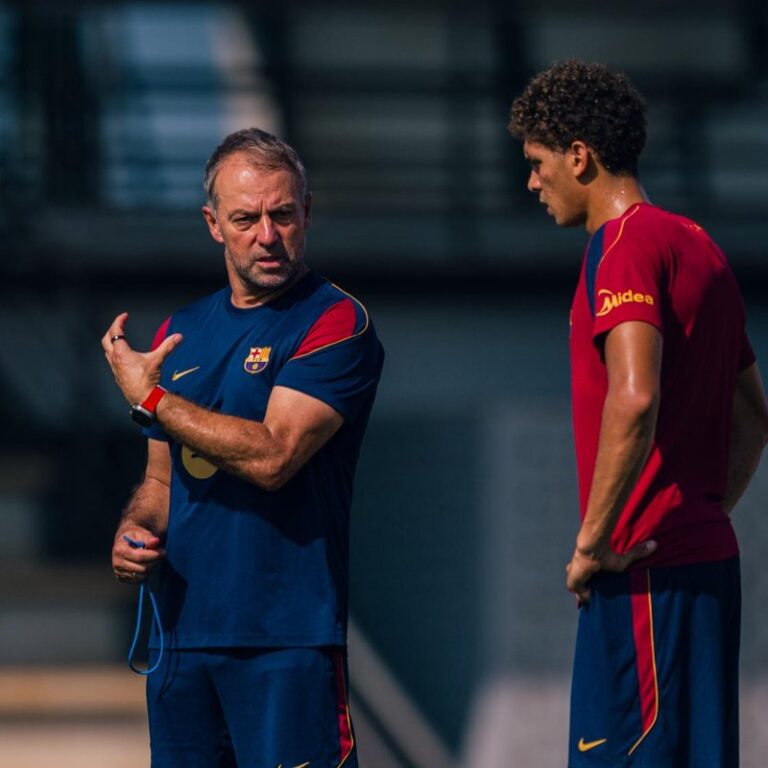 Hansi Flick nebol vyhlásený za trénera mesiaca LaLiga, kto ho predbehol?