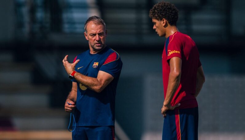 Hansi Flick nebol vyhlásený za trénera mesiaca LaLiga, kto ho predbehol?