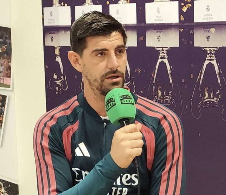 Thibaut Courtois: Raphinhu mám rád, je kľúčovou súčasťou Barcy